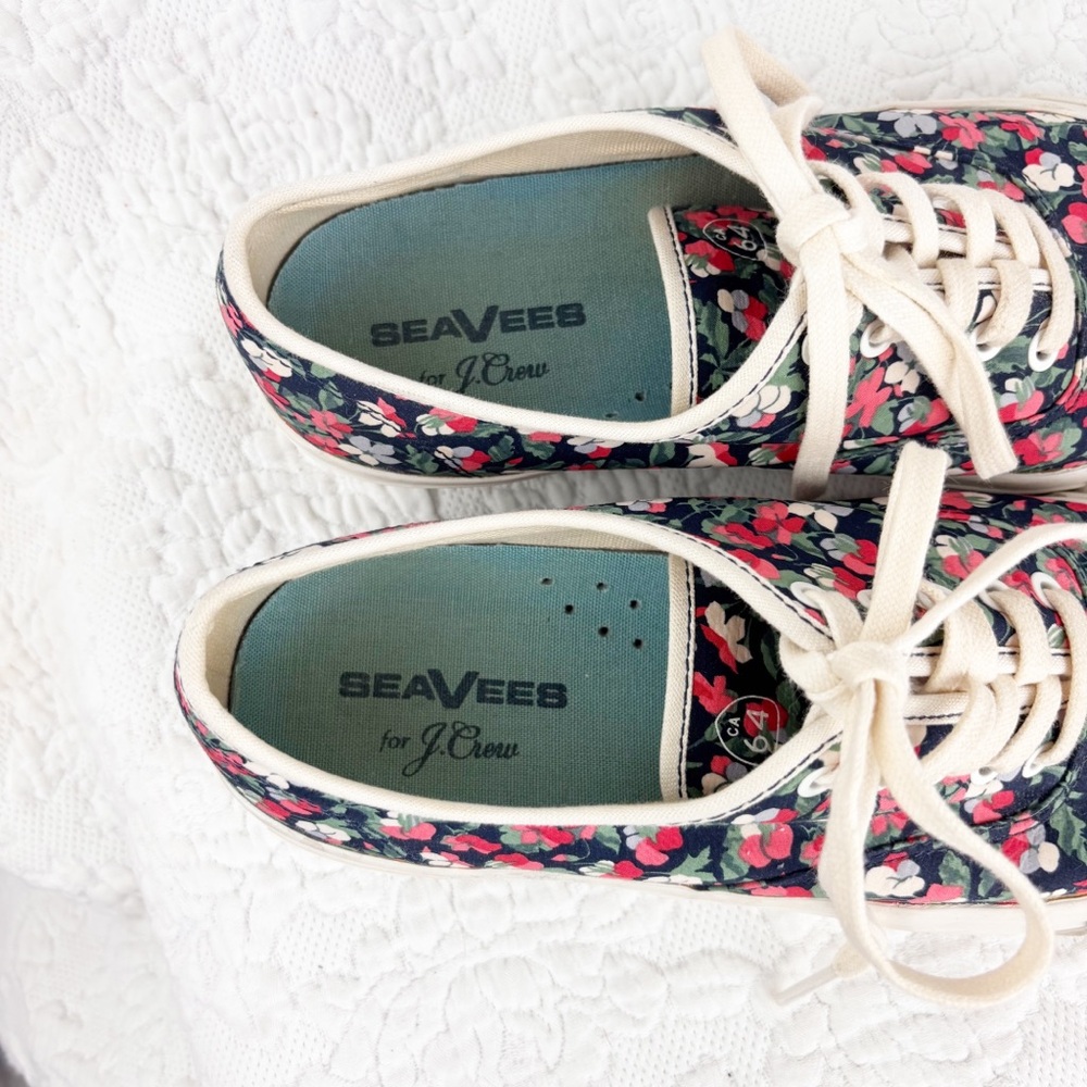 SeaVees® x J.Crew Legend Liberty Poppy Flowers Sneakers Sz 8 - Picture 5 of 8